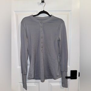 Lululemon Women’s Size 12 Long Sleeve